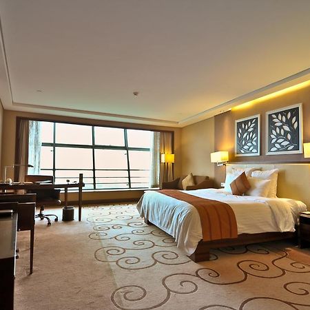 Jinji Lake Shilla Hotel Suzhou  Zewnętrze zdjęcie